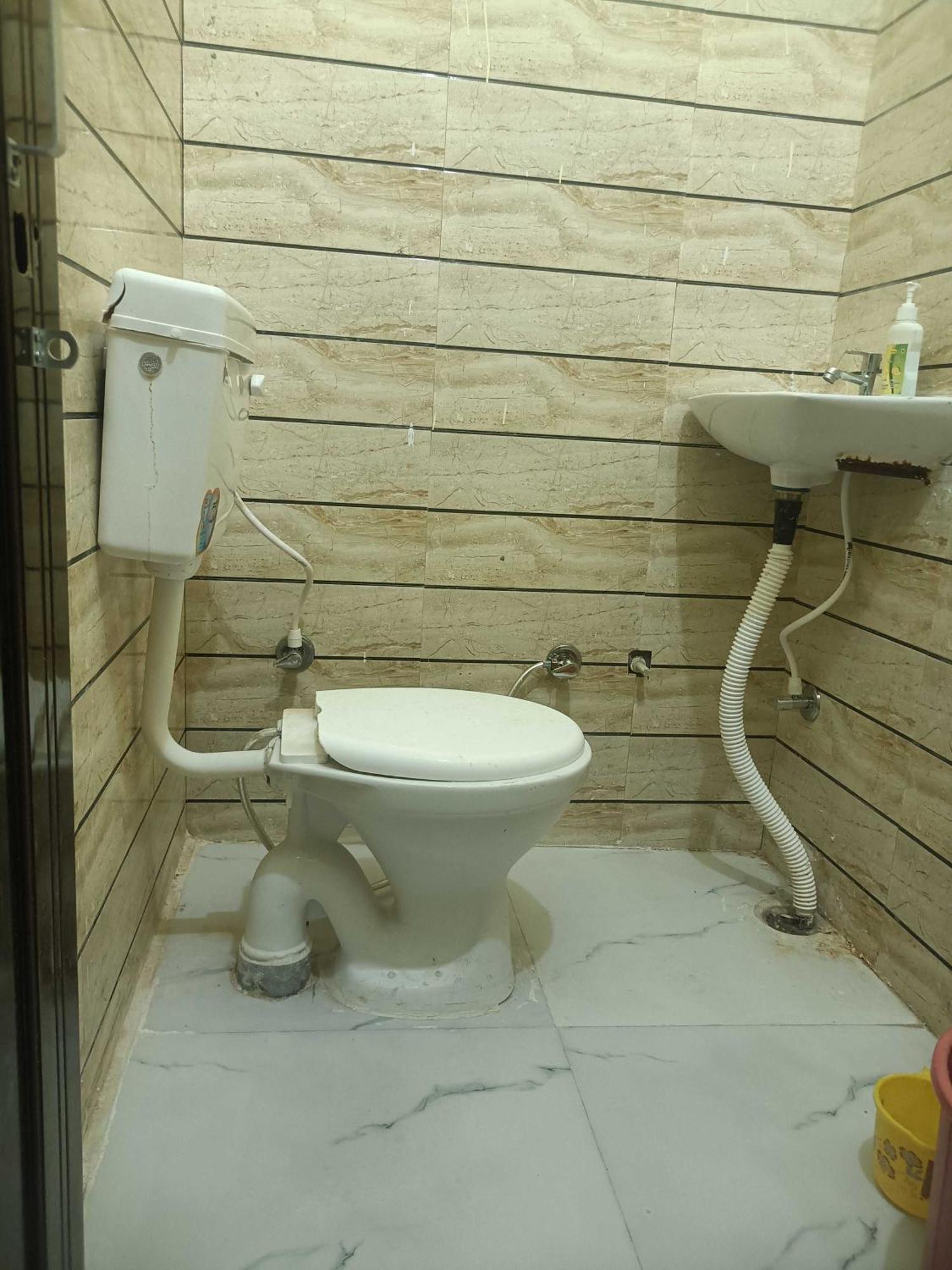 Hotel O Gracious Inn Lucknow Zewnętrze zdjęcie