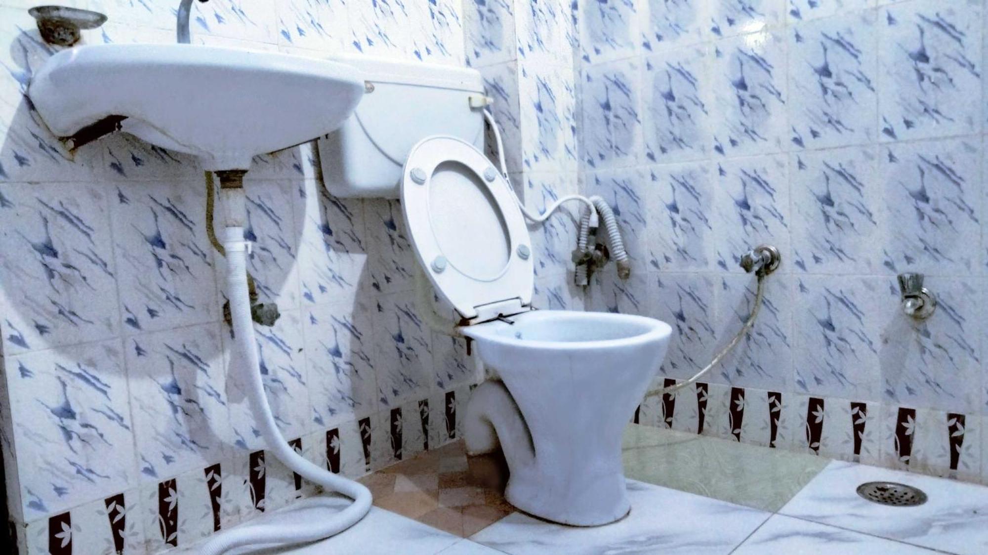 Hotel O Gracious Inn Lucknow Zewnętrze zdjęcie